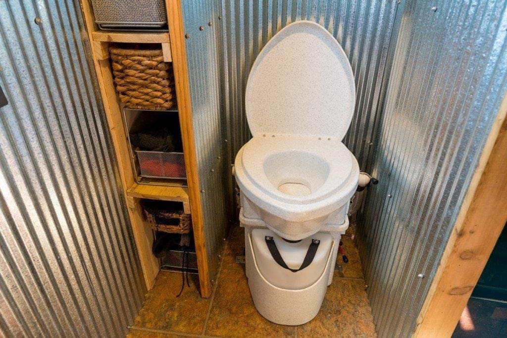 Bidet Conversion | Installing a Waterless Toilet in Your Home
