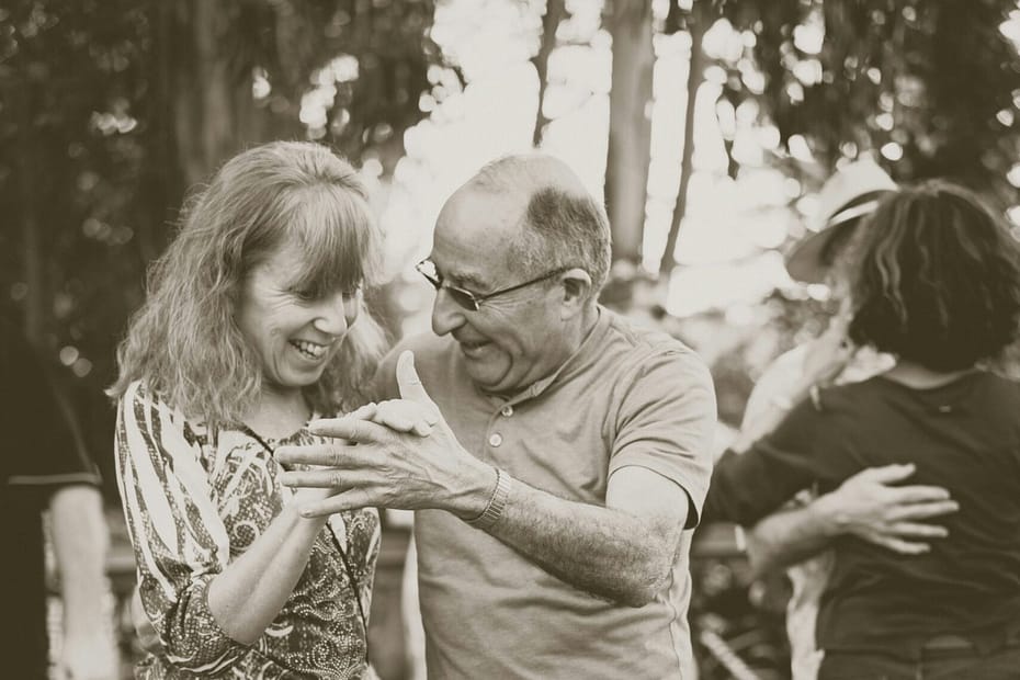 couple dancing